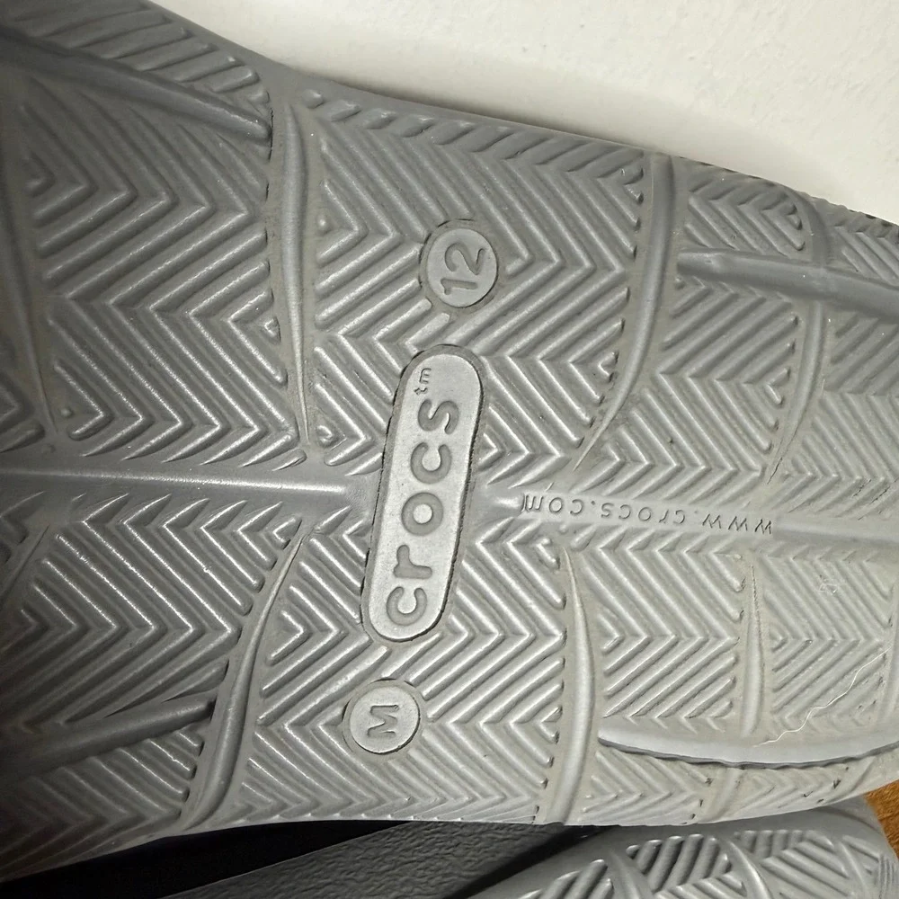 CROCS pre owned